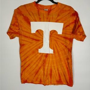 Swirl Orange Tie Dye T-Shirts Cotton Colortone Size M Letter T Tennessee Smokey